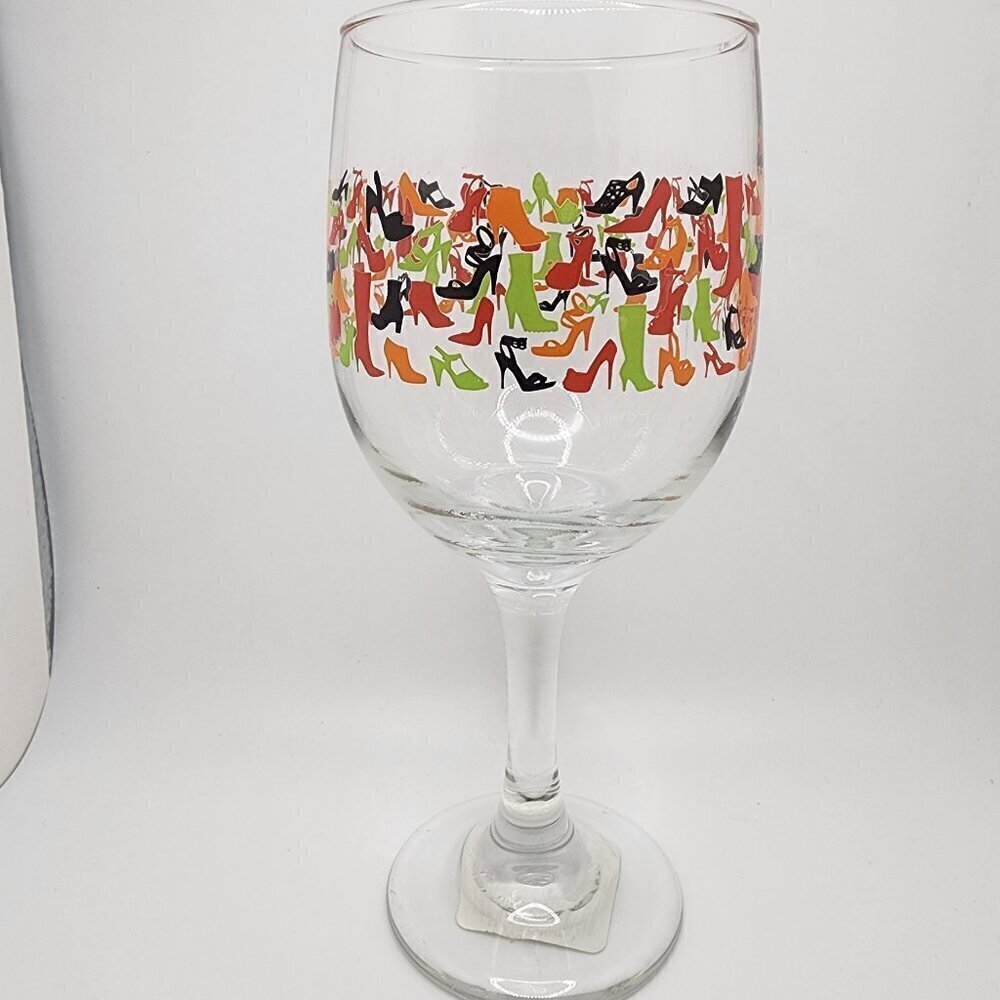 Set of 2 "Shoes" Wine Glasses - Picture 7 of 9